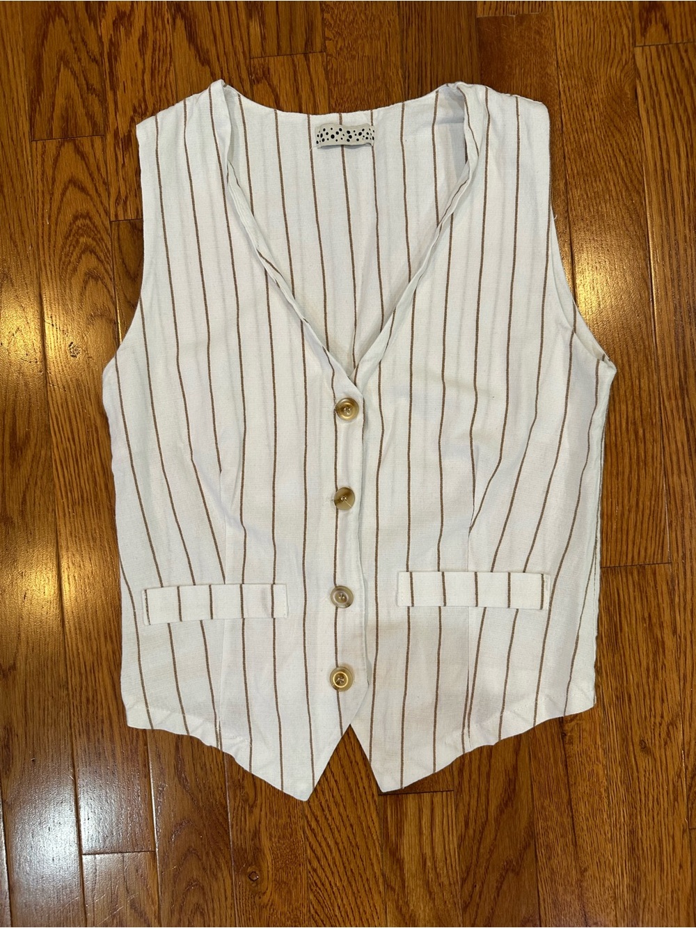 White and tan striped button down vest women’s size small EUC